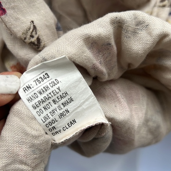 Alessia Pacini  100% Linen sleeveless shoulder ruffle shirt size XL floral - Picture 8 of 8